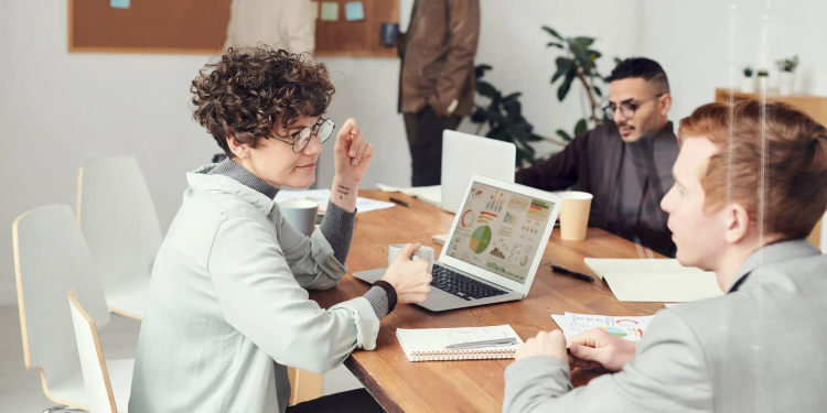 How to Become Senior Professional in Human Resources