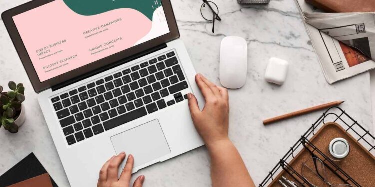 how to use laptop as monitor