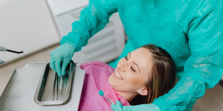 Do baby teeth need stainless steel crowns?