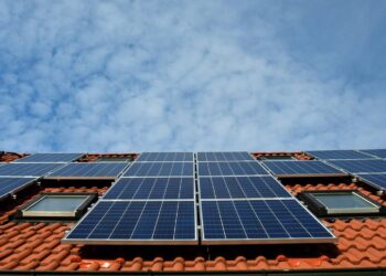 What to Look For When Choosing a Kansas Solar Panel Company: A Guide