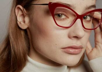 Reasons to Use Cat's Eye Prescription Glasses
