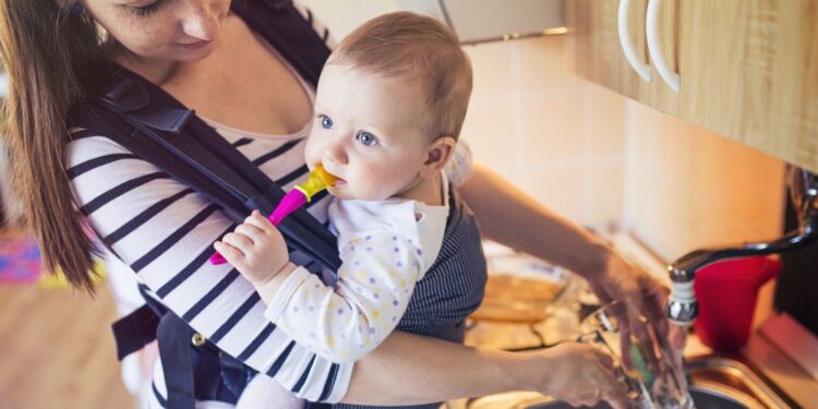 HOW TO CHOOSE A BABY CARRIER